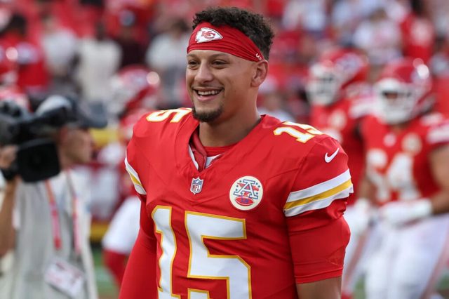 Chiefs vs. Broncos live updates, inactives, where to watch: Patrick Mahomes active for Week 1 after torn ACL in 2025; Bo Nix returns from ankle injury