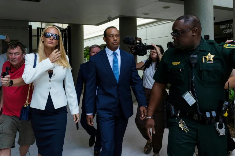 Tiger Woods driver’s license suspended for five years after crash