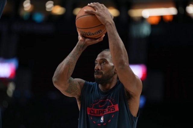 Kawhi Leonard returns to Toronto as Raptors and Clippers complete long-awaited deal