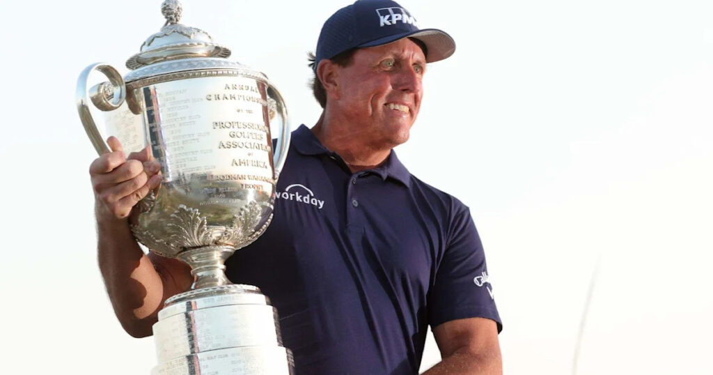 Phil Mickelson Checks Into Treatment Center Amid ‘Family Trauma and Addiction’ Rep Confirms