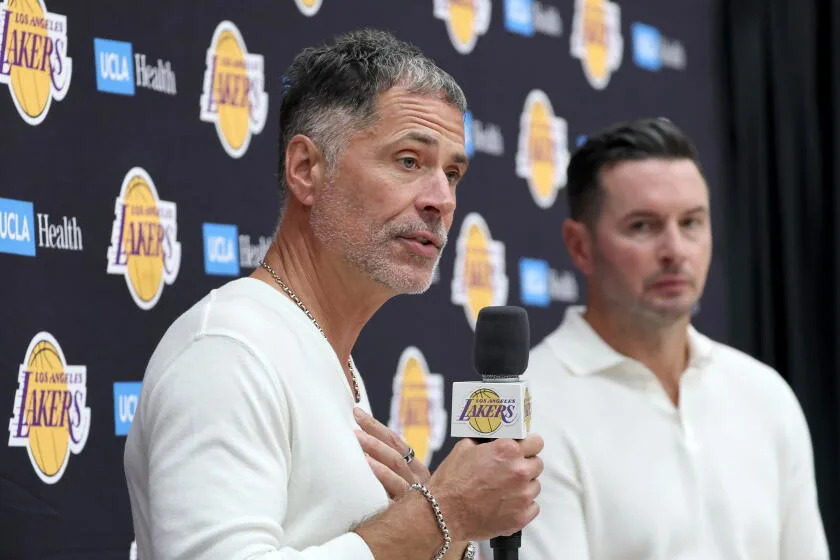 Lakers’ new era opens with a thanks for the LeBron James era
