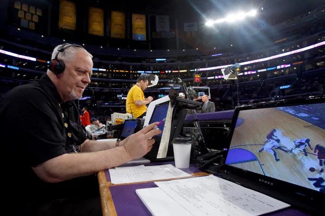 Beloved Lakers public address announcer Lawrence Tanter dies at 76