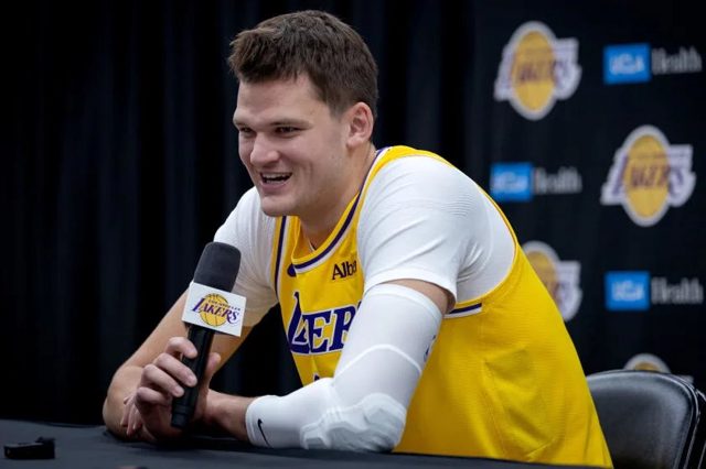 How a healthy and motivated Walker Kessler could transform the Lakers’ defense
