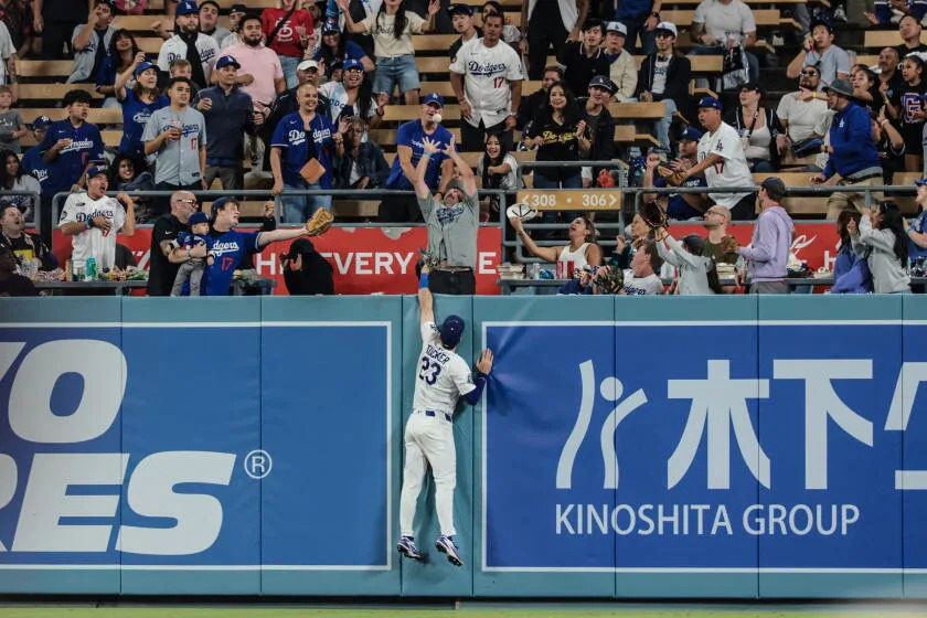 Sluggish Dodgers open homestand with lopsided loss to Cardinals