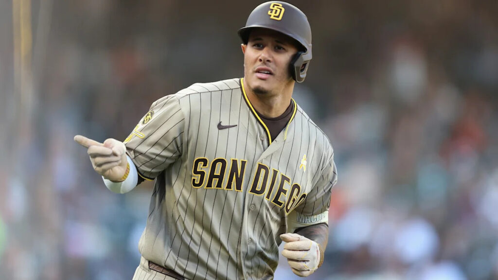 Machado homers as the Padres beat the Giants 6-4 for 7th straight victory