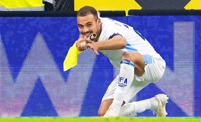 🎥 Striker sent off after celebrating as his country are beaten