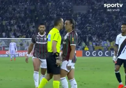 📹 Referee chest-bumps player in derby first half; watch it