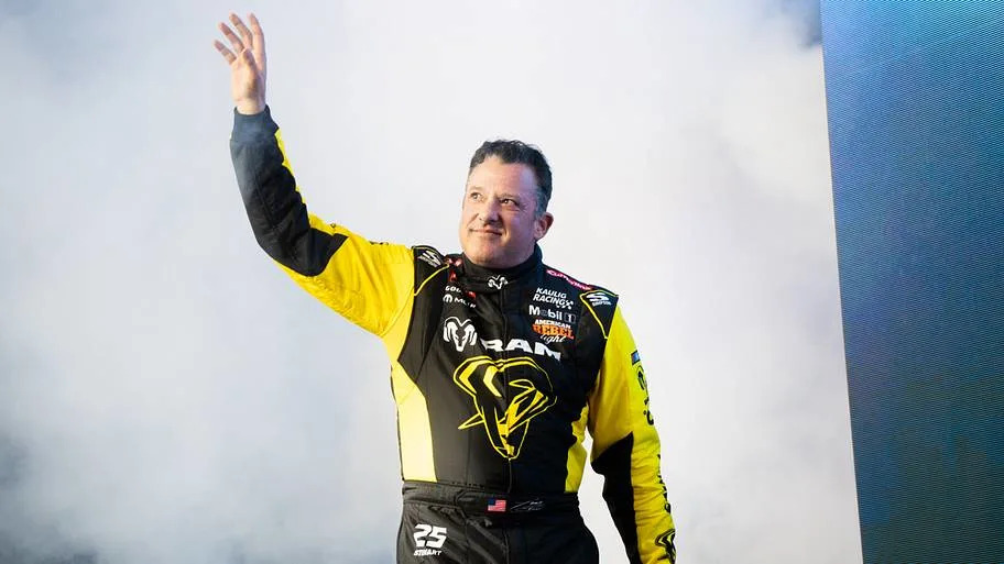 Tony Stewart Returns To Ram’s Free Agent Truck At Talladega