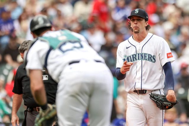Mad Hatters: deGrom and Gilbert duel, Julio brings a missile launcher in 4-3 win