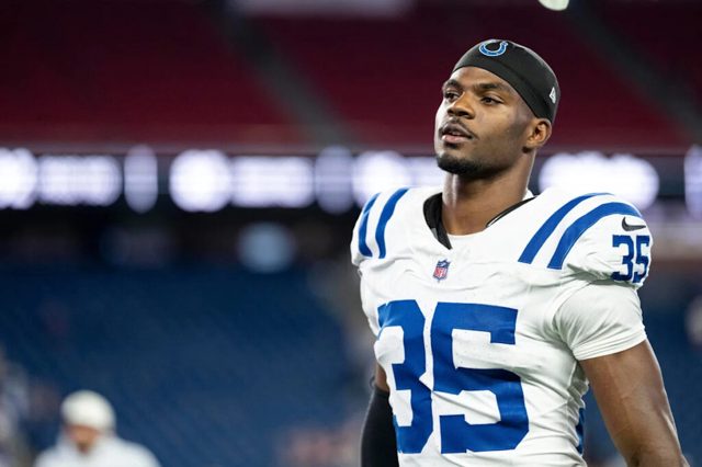 Colts announce practice squad move at corner by immediately bringing back familiar face