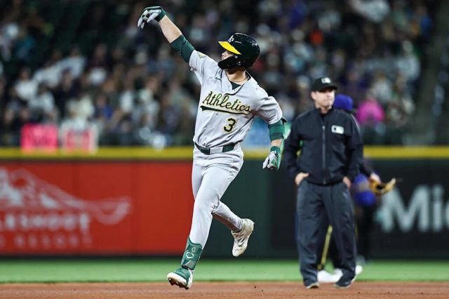A’s Beat Mariners 7-6