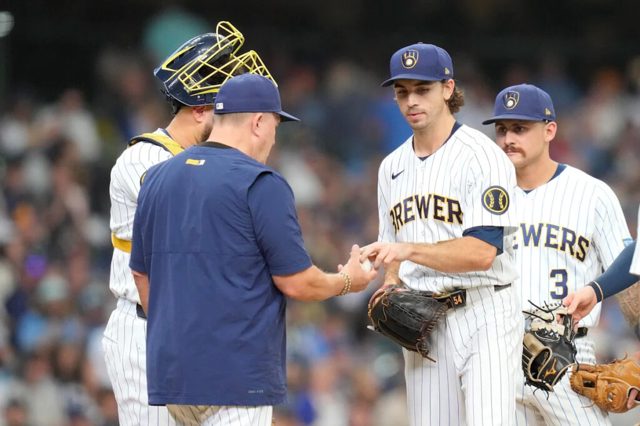 Brewers unable to extend winning streak in 4-3 loss