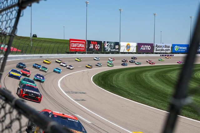 NASCAR Weekend Schedule Kansas: Practice, Qualifying and Race Info for Truck Series and Cup Series This Weekend