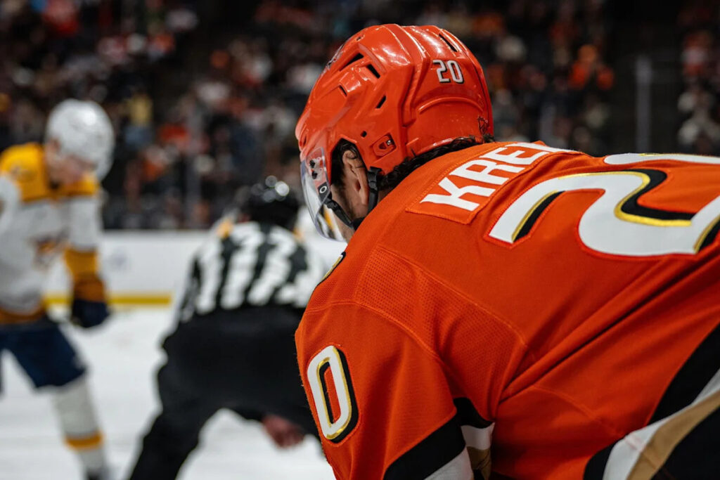 First Domino Falls in Flyers Offer Sheet Aftermath