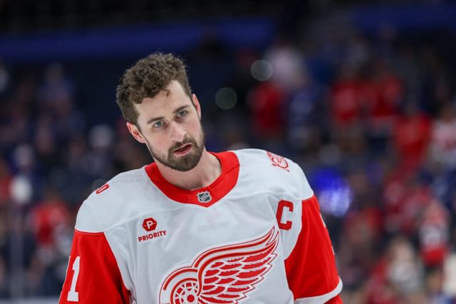 Red Wings’ Dylan Larkin to report to training camp amid trade request