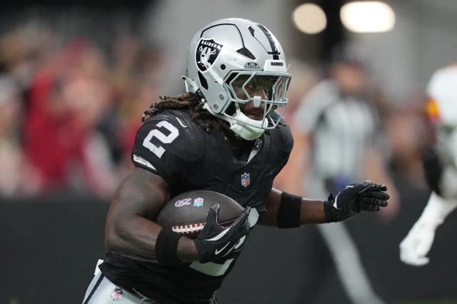 Ashton Jeanty totals 63 scrimmage yards