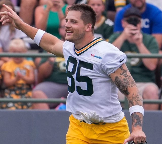 Packers tight end becomes highest paid in NFL with new contract