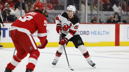 Devils’ third-period implosion leads to 5-3 loss to Red Wings