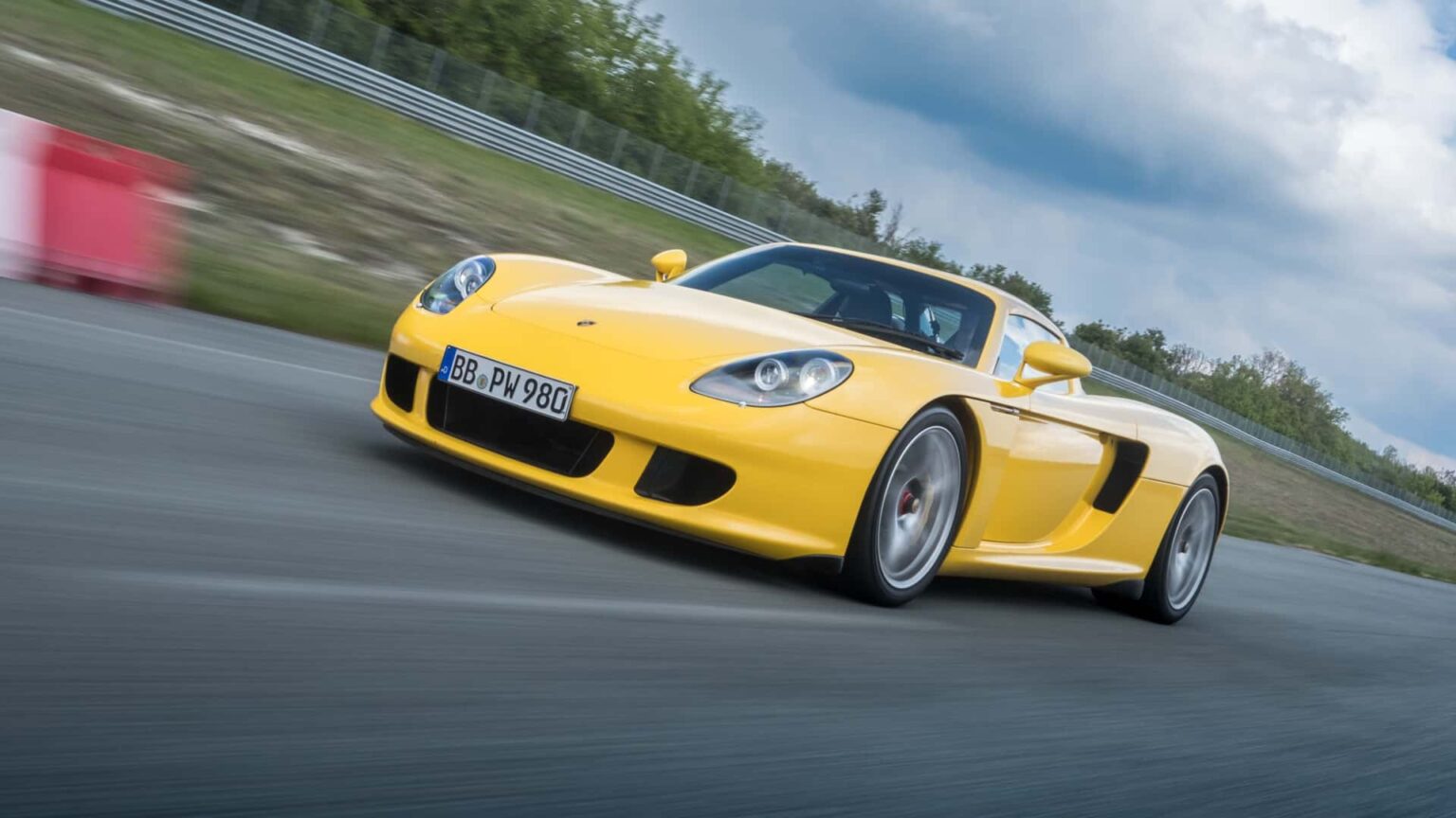 Porsche: Our Updated Carrera GT Tires Make the Car Perform Better Than New