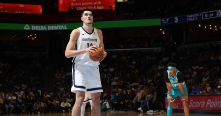 Zach Edey Surprises NBA Fans with 3-Point Attempts in Grizzlies’ Loss to Hornets