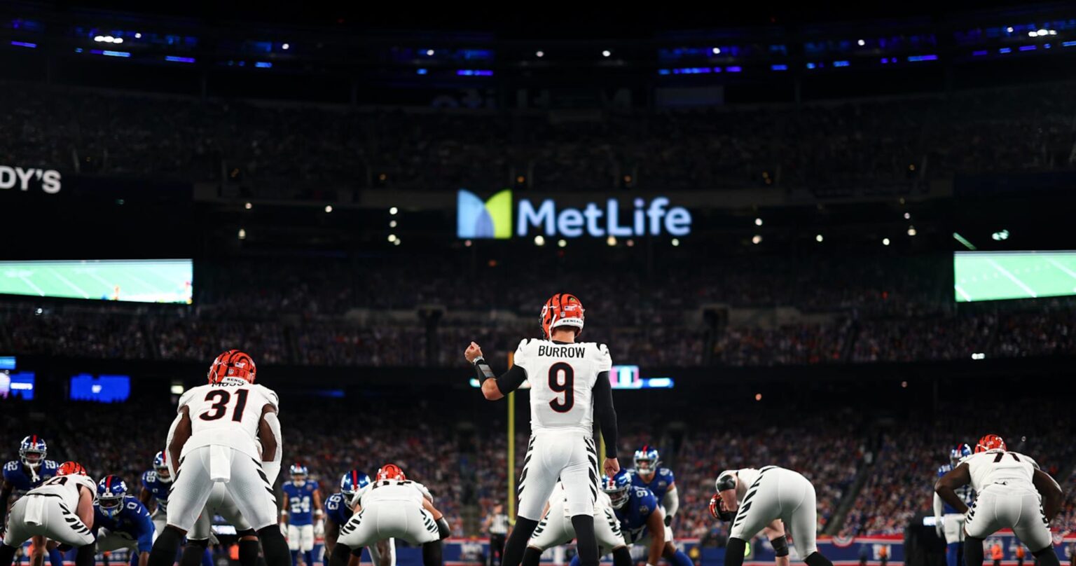 Joe Burrow, Bengals Applauded by NFL Fans After Much-Needed Win vs. Jones, Giants