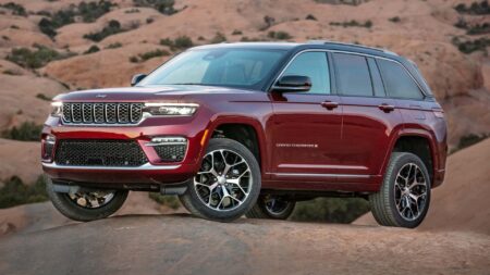 The Jeep Grand Cherokee Just Got a Huge Price Cut