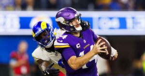 NFL Fans Rip Refs for Missed Facemask Penalty on Rams’ Young as Darnold, Vikings Lose