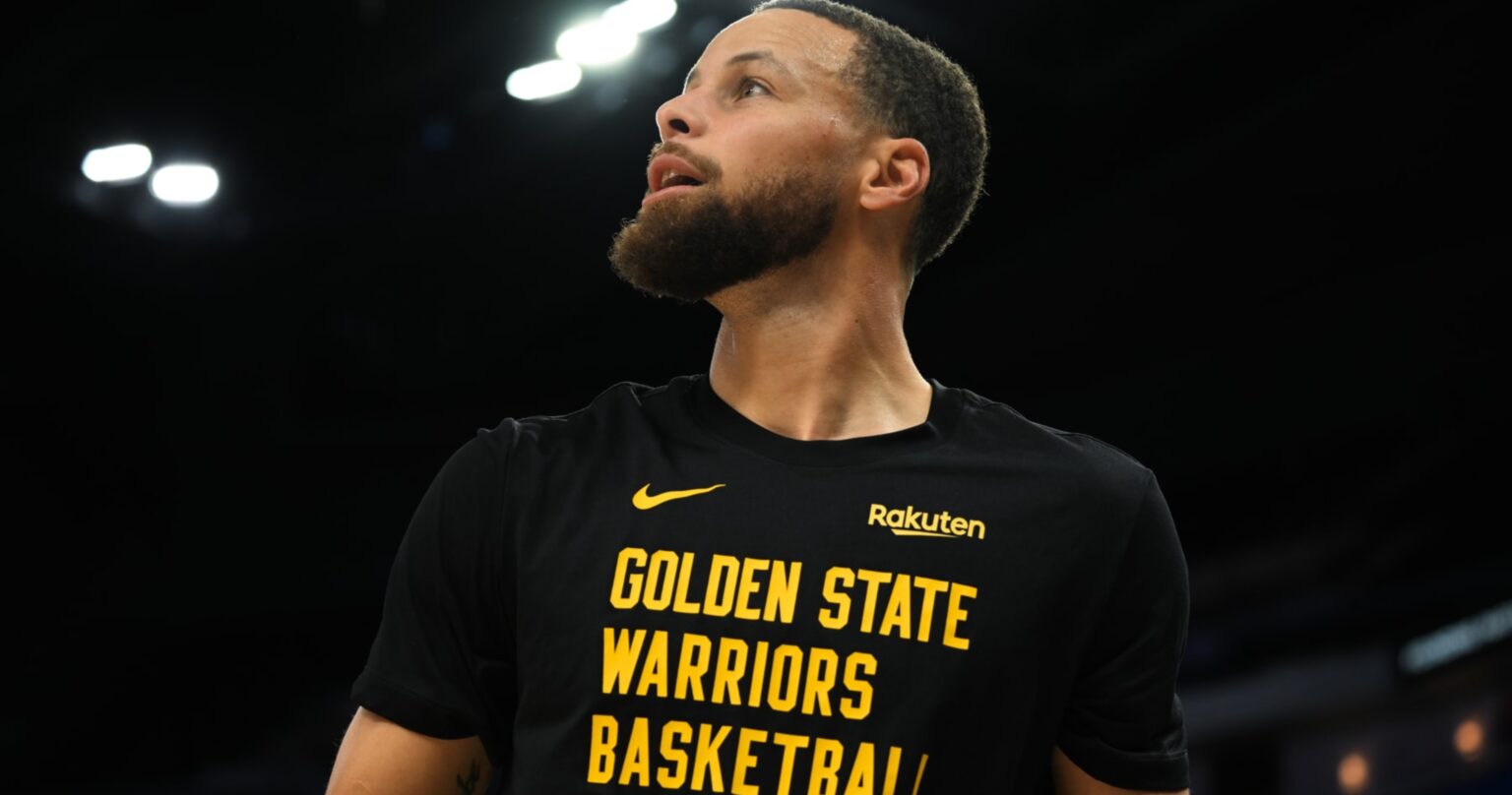 Warriors’ Stephen Curry Out vs. Clippers After Suffering Sprained Ankle Injury