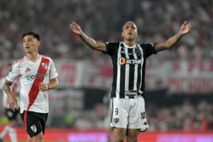 🏆 Atlético Mineiro reach Libertadores final despite River Plate theatrics