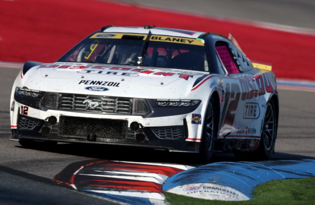 Ryan Blaney crashes in NASCAR Las Vegas race practice