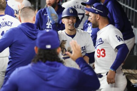 Small-bat strategy pays off: Why Dodgers are embracing sacrifice bunts vs. Mets