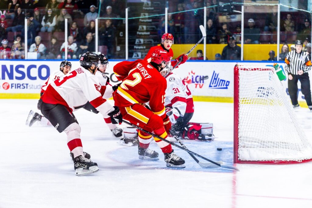 13 Goals In Barn Burner Between Baie-Comeau & Quebec (2024-10-28)