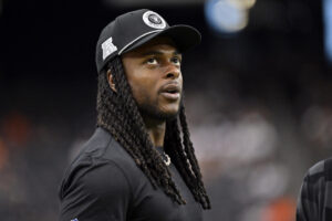 Raiders reportedly trade All-Pro WR Davante Adams to Jets, ending months of trade speculation