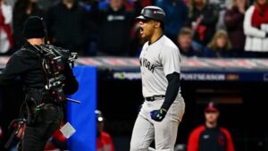 Juan Soto’s extra-inning homer sends Yankees to World Series with 5-2 win over Guardians