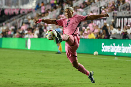 🎥 Luis Súarez wastes no time to make Miami playoff history