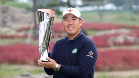 Ben An hits perhaps the shot of the year, then tops Tom Kim in playoff in Korea