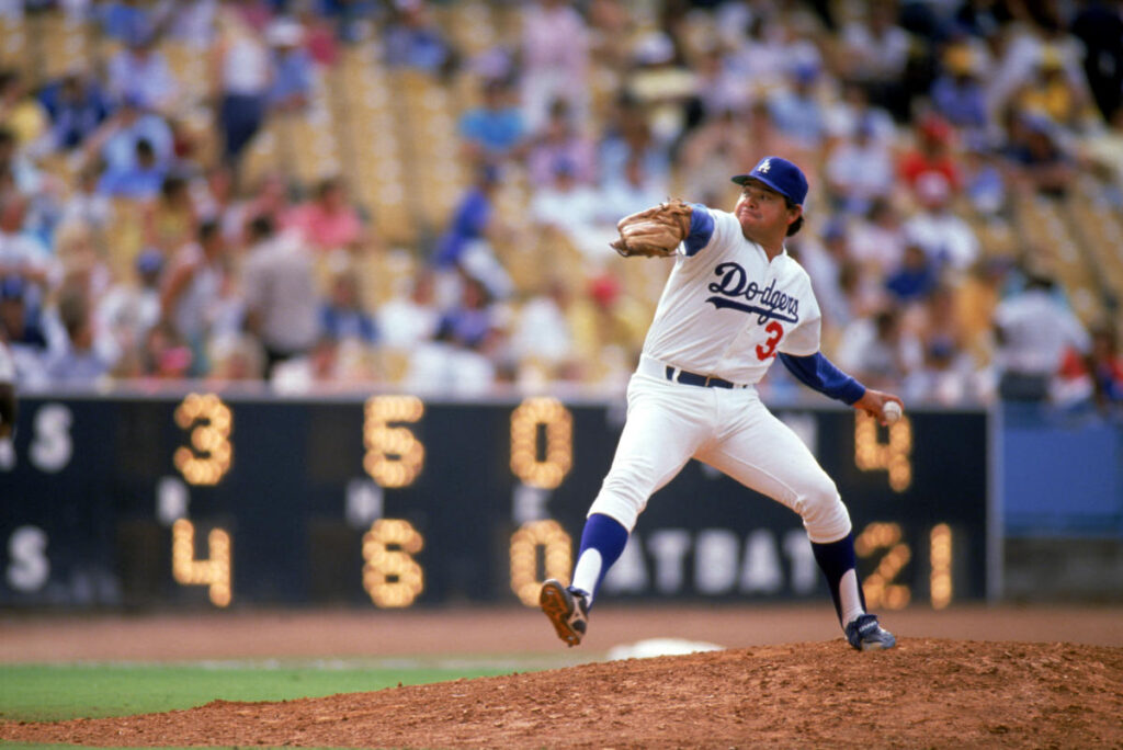 Dodgers legend Fernando Valenzuela dies at 63