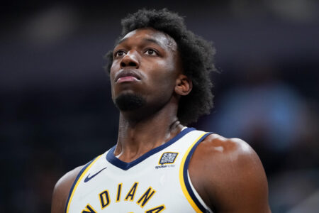 Former No. 2 pick James Wiseman leaves Pacers debut on opening night with non-contact calf injury