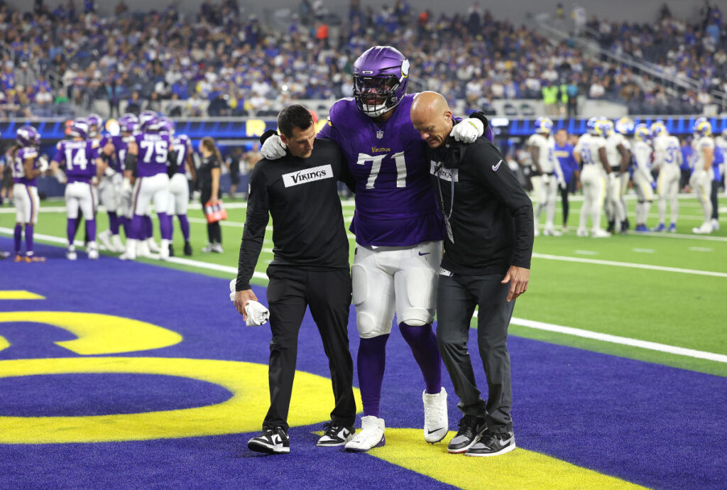 Vikings lose star LT Christian Darrisaw for season to torn ACL, MCL