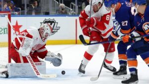 Islanders stonewalled by Alex Lyon, Red Wings in frustrating 1-0 loss