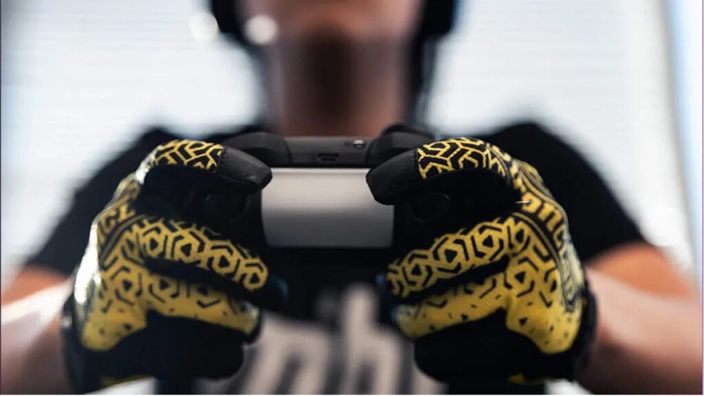 7 best gaming gloves for sweaty hands (2024)