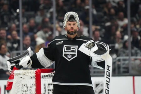 Former Kings Goalie Breaks NHL Record