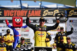 Joey Logano edges Christopher Bell to win NASCAR Las Vegas race as crashes impact playoffs