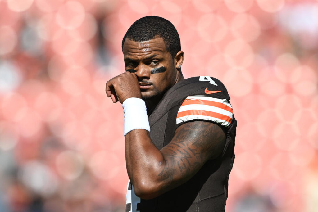 Deshaun Watson leaves Browns-Bengals game on cart in tears with non-contact leg injury