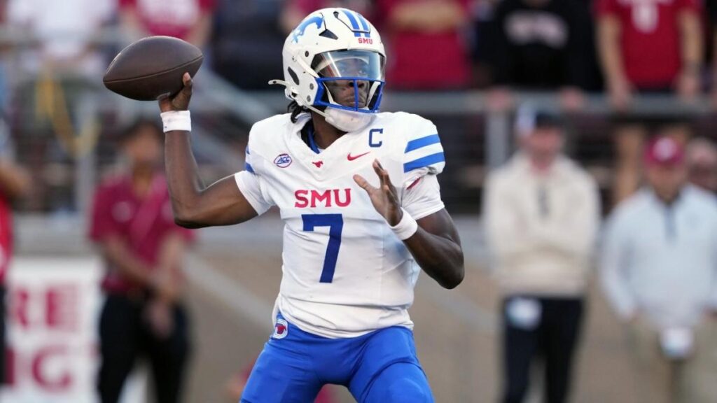 Listed as questionable, SMU QB Kevin Jennings is confident he will play against Pitt: ‘I should be fine’