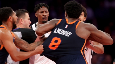 OG Anunoby, Dorian Finney-Smith scuffle sparks Tom Thibodeau’s criticism of officials after Knicks win