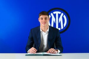 Photo – Argentina Starlet Celebrates Inter Milan Debut Vs Empoli: ‘Extremely Happy To Make My Debut In This Shirt’