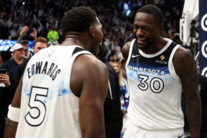 Julius Randle drills wild buzzer-beater to lift Timberwolves past Suns