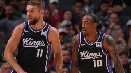 Domas, DeRozan will be available for Kings vs. Clippers