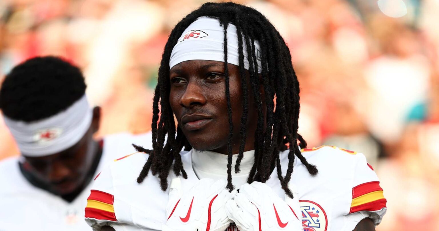 NFL Rumors: Chiefs Haven’t Ruled Out Hollywood Brown Returning from Injury in 2024